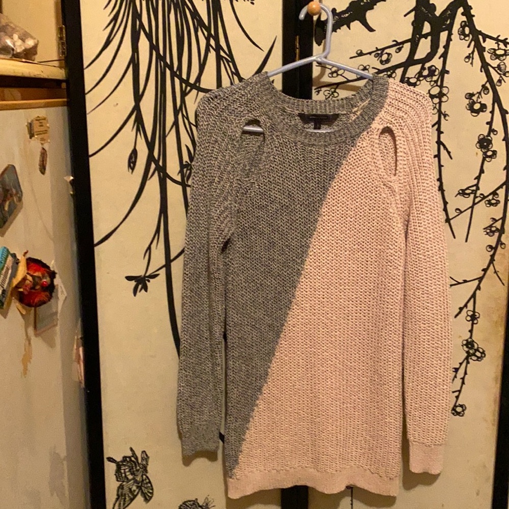 BCBGMaxAzria Women’s Gray Pale Peach Pullover Sweater ‘ Elvina’